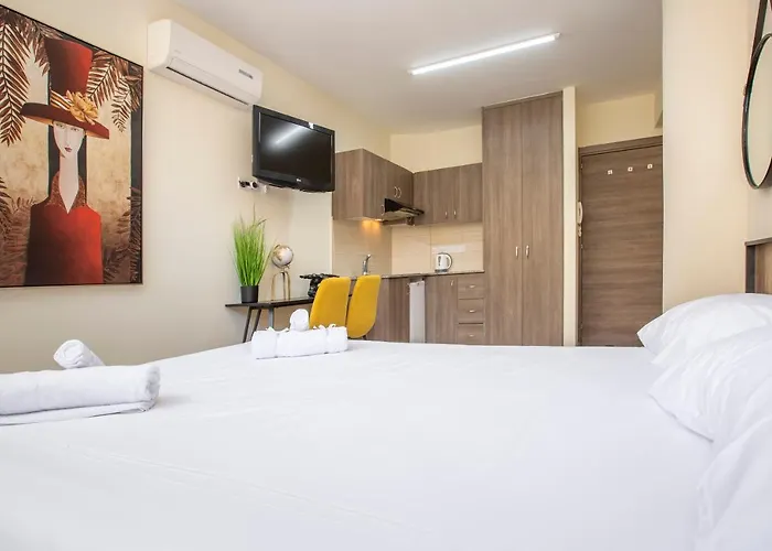 Appartments In The Historic Center Near Lägenhet Limassol